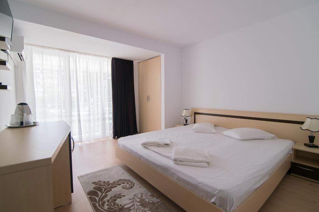 Hotel Venus Мамая Екстериор снимка