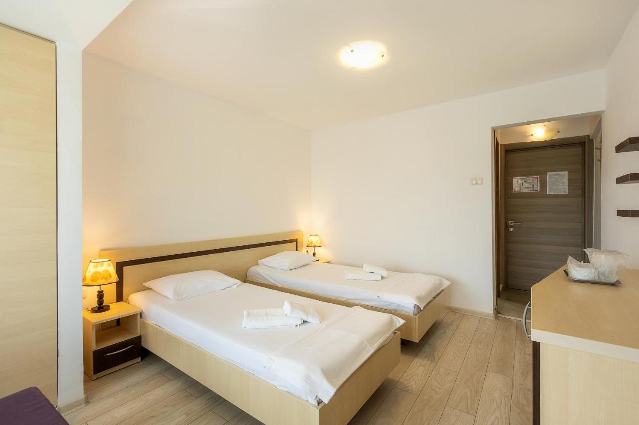 Hotel Venus Мамая Екстериор снимка