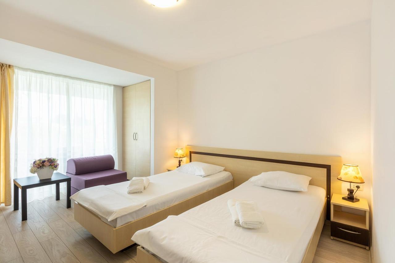 Hotel Venus Мамая Екстериор снимка
