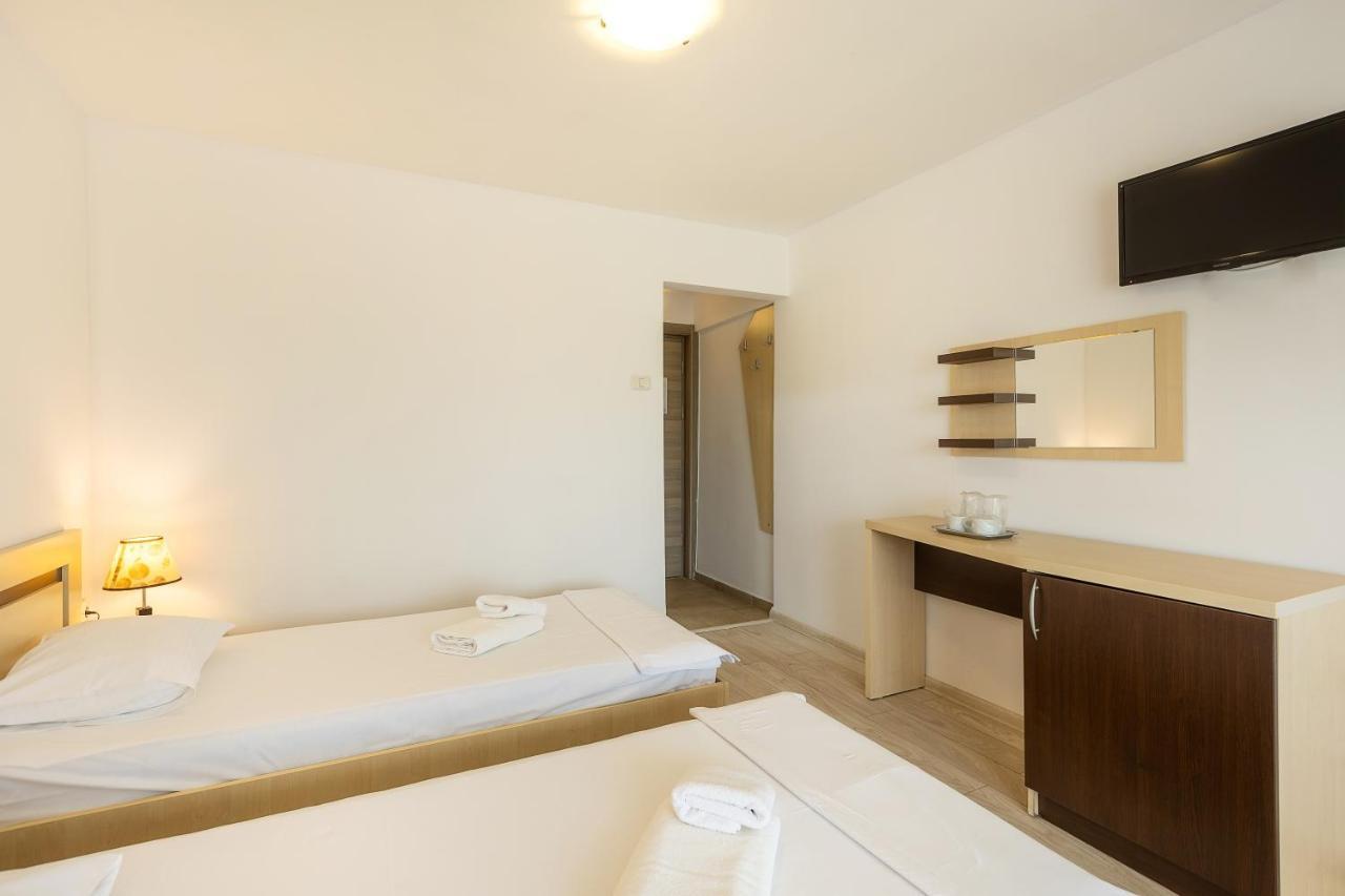 Hotel Venus Мамая Екстериор снимка